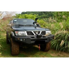 NISSAN PATROL Y61 99-2008 PRZEDNI Z PŁYTĄ DO WYCIĄGARKI